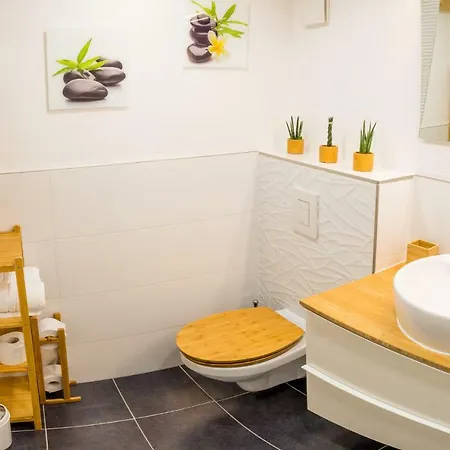 Tobacna White Apartman Ljubljana